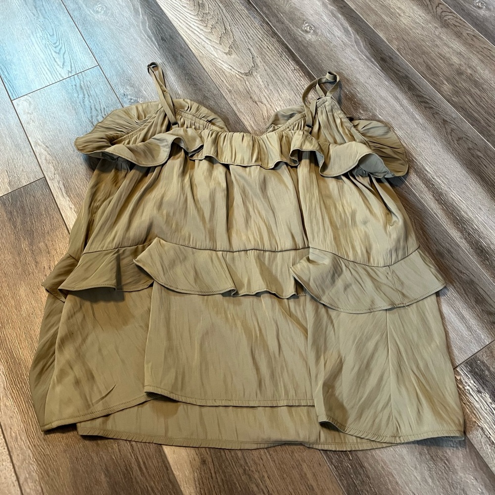Universal Thread Ruffle Cami Top - Picture 3 of 5